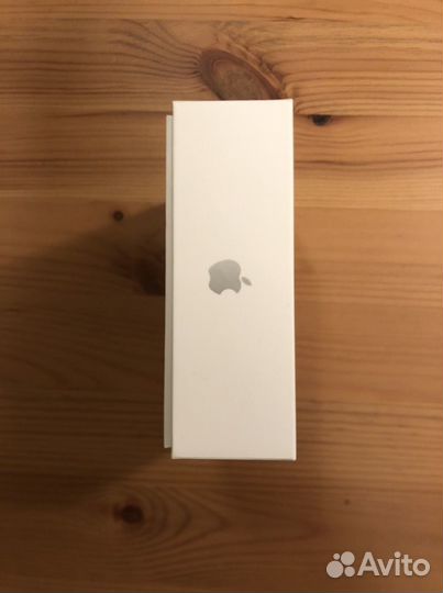 Коробка от Airpods