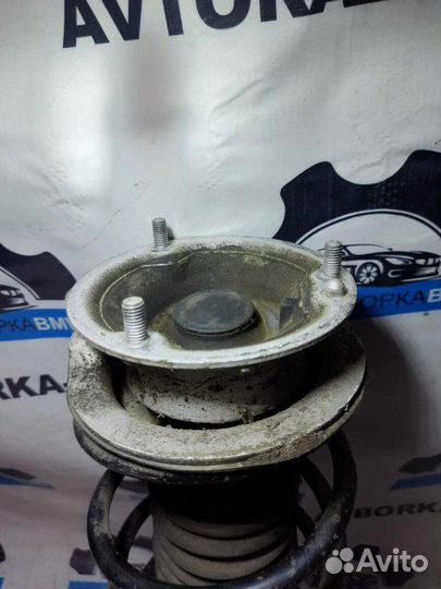 Стойка амортизатора передняя правая Bmw 1 E87