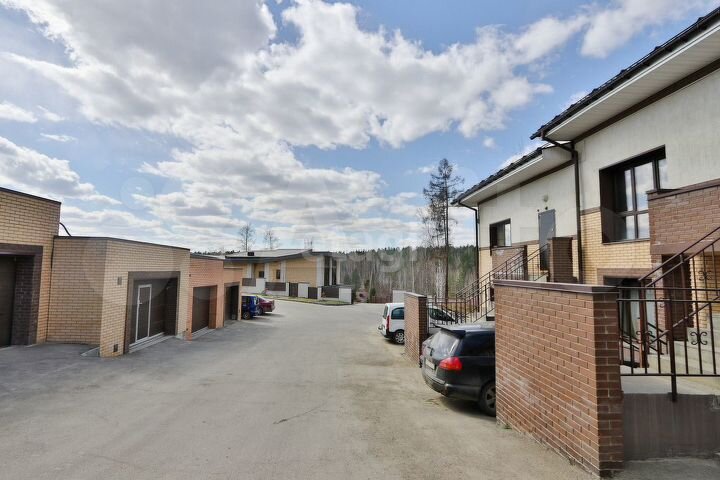 4-к. квартира, 163,2 м², 2/2 эт.