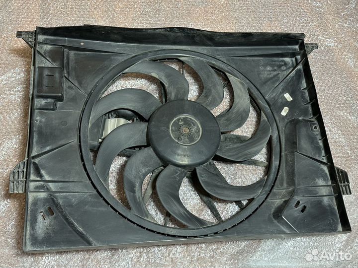 Вентилятор Mercedes W211 / W219 А2115001693