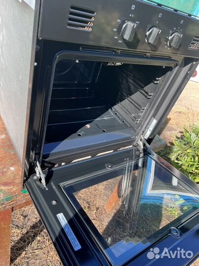 Духовой шкаф Delonghi