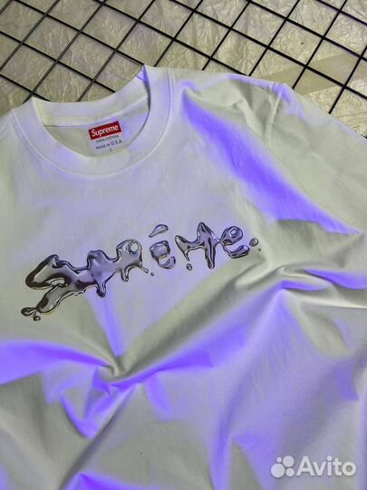 Футболки Supreme