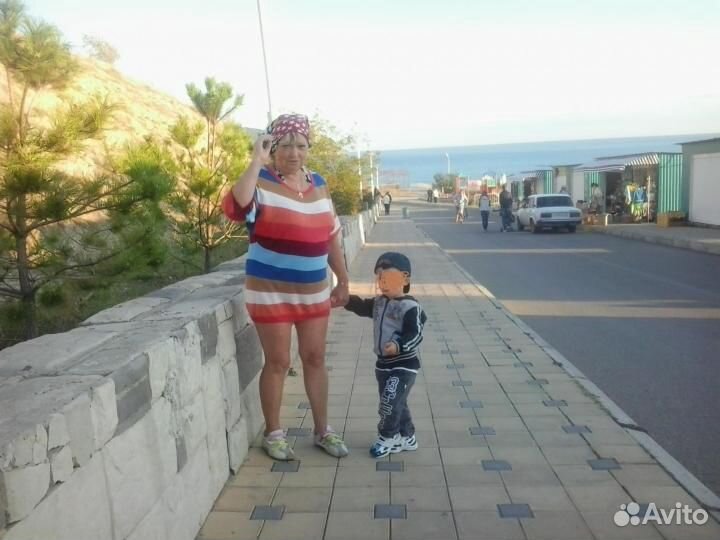 Сопровождающая няня на июнь и с сентября