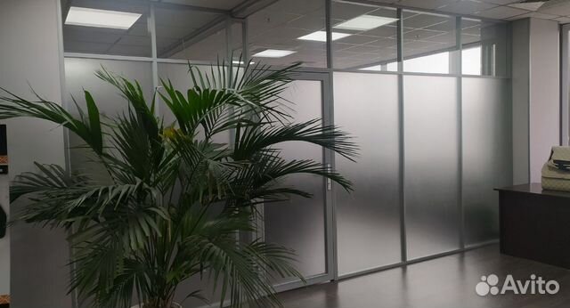 Стеклянные офисные перегородки