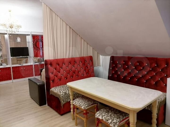 Комната 70 м² в 2-к., 2/2 эт.