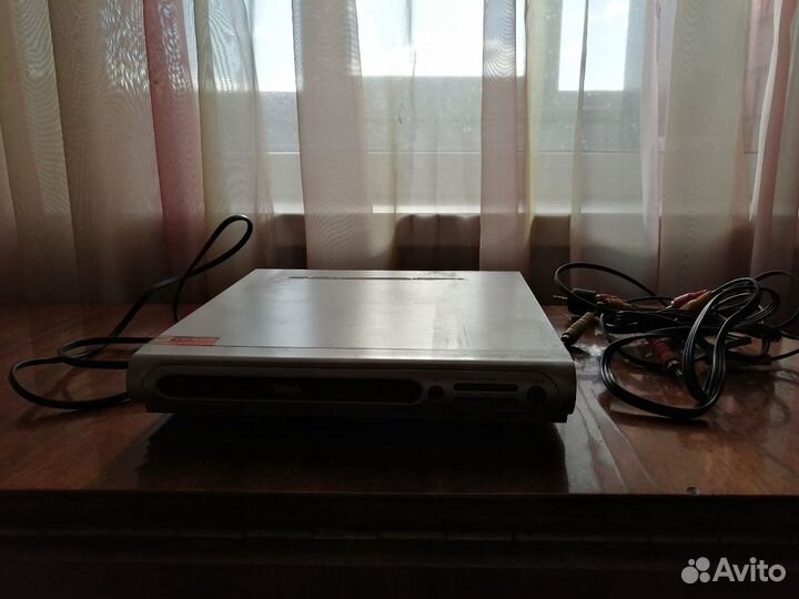 DVD-Player Vitek с сумкой-альбомом фильмов, музыки