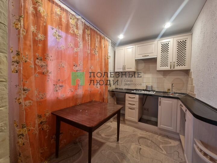 2-к. квартира, 38 м², 3/5 эт.