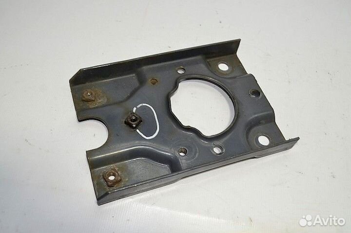 Кронштейн крепления фары, левой volvo FH16 (01.93)