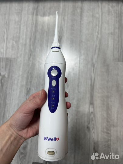 Ирригатор B.well WI-911 150 мл на запчасти