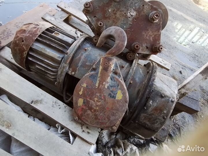 Тельфер 2 тонны и 0.5 тонн болгарский