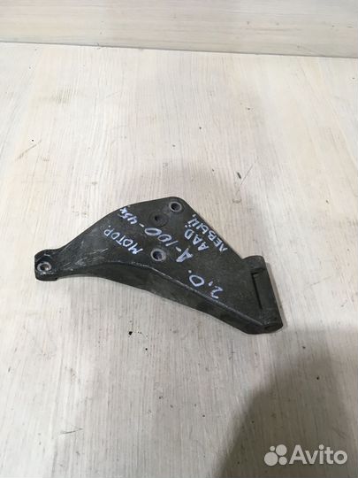 Кронштейн гидроусилителя Ауди 100 С4 AAD 048145515