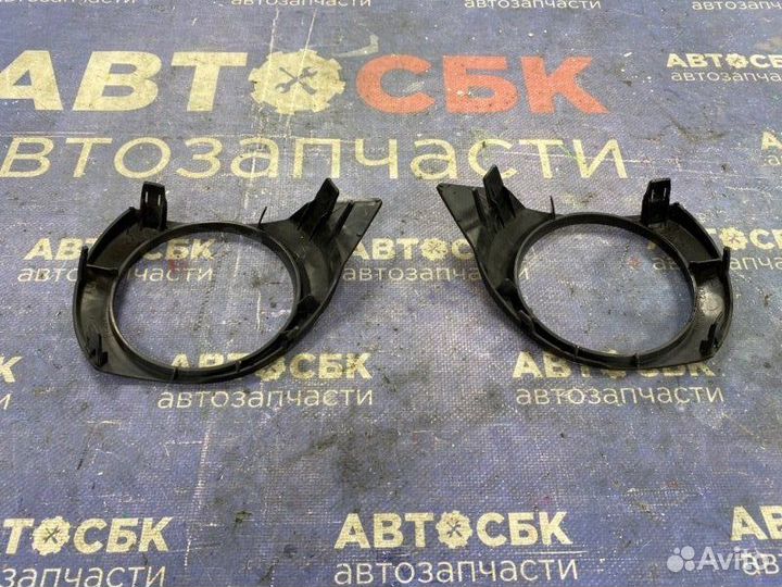 Оправа туманки Toyota Bb QNC20 3szve 2005-2016