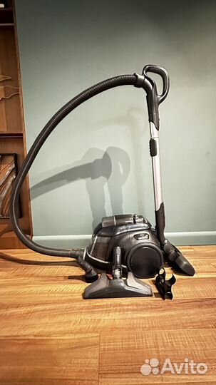 Пылесос Electrolux PC91-H6STM б/у