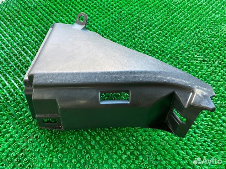 Обшивка стойки лев. перед. Infiniti Qx56, Qx80