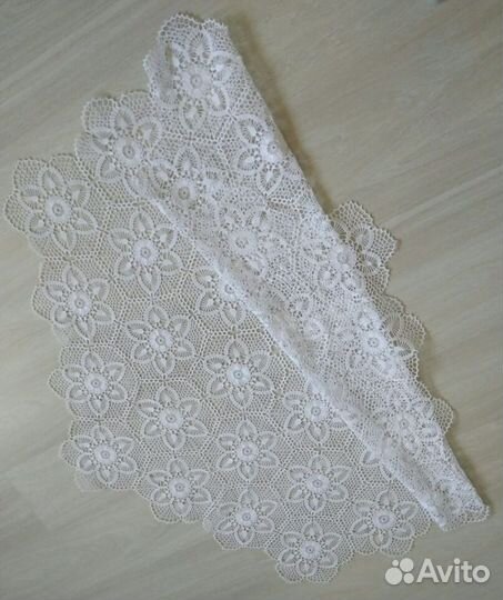 Кружевная скатерть