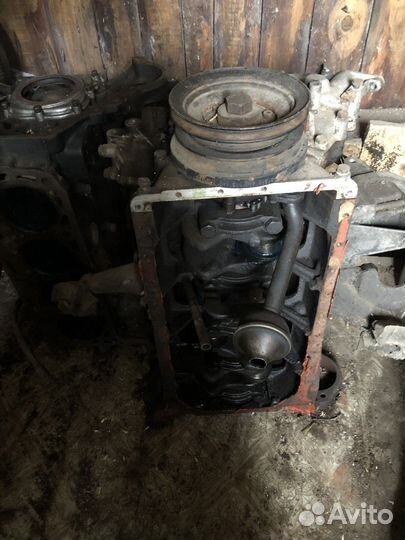 Двигатель Mercedes M102