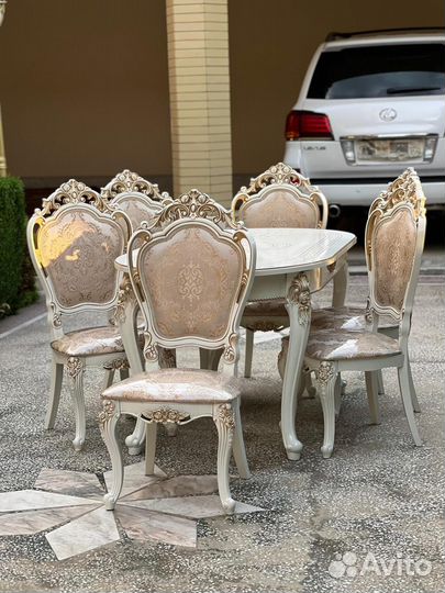 Стол и Стулья