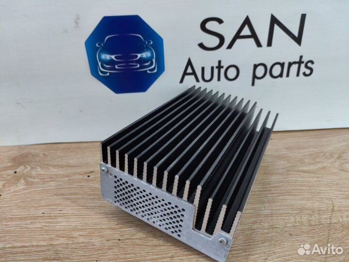 Усилитель звука Bmw X5 E70 N52B30 2008