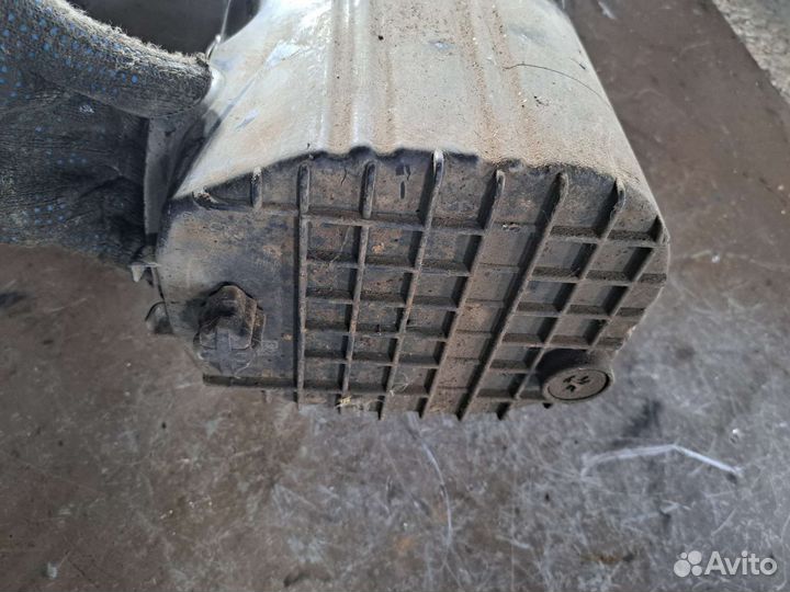 Корпус воздушного фильтра Range Rover Vogue