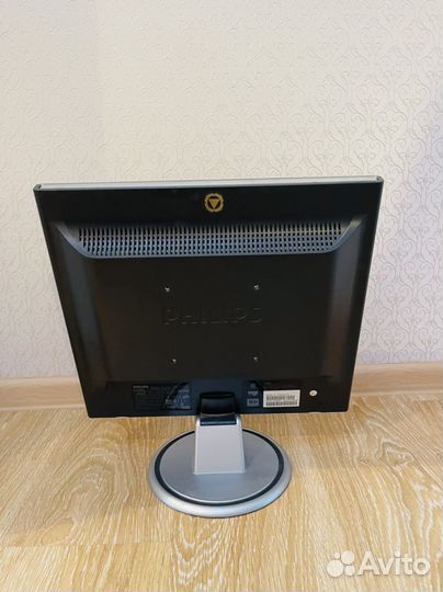 Монитор Philips 170S6FS