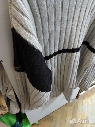 Свитер шерстяной мужской