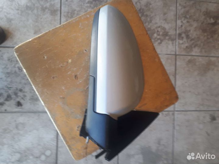 Зеркало заднего вида nissan