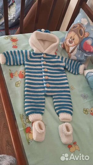 Костюм вязаный детский,можно подарить в подарок