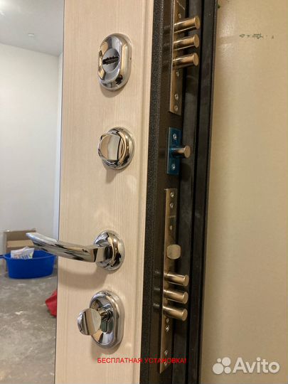 Металлическая входная дверь с установкой в подарок