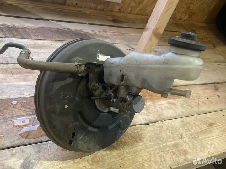 Вакумный усилитель тормозов toyota corolla Е150