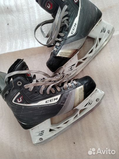 Коньки хоккейные 40 размер