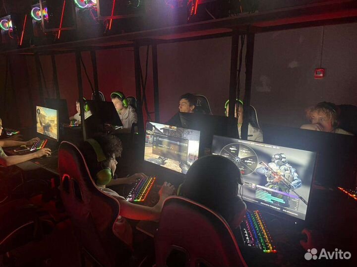 Компьютерный клуб (cyber room)