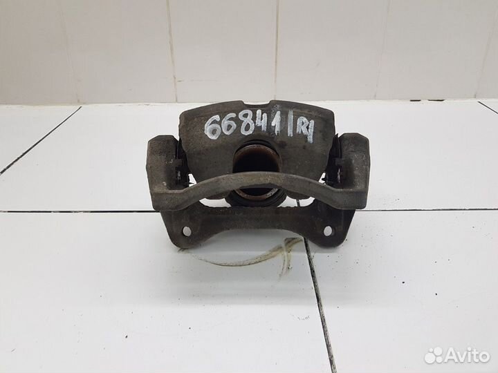 Суппорт передний правый (Genesis G70)