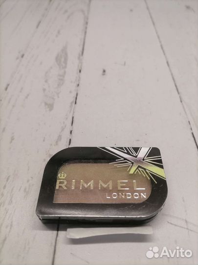 Моно тени для век N002millionaire rimmel