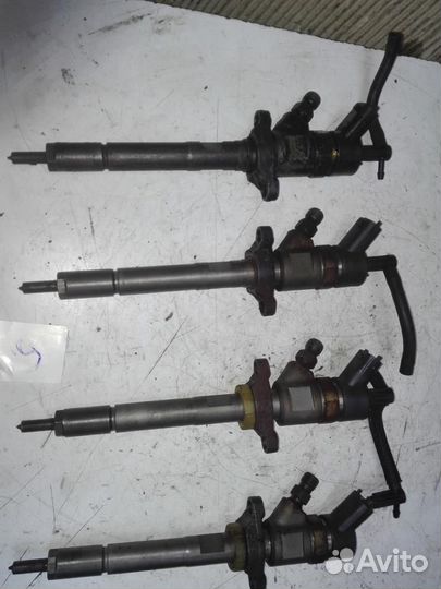 Форсунка топливная Ford Focus/Focus RS/Focus ST