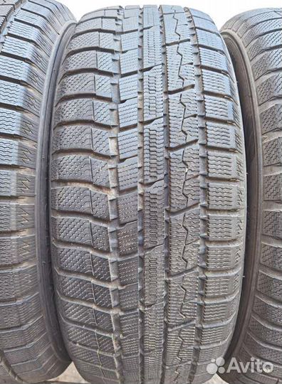 Toyo Winter Tranpath TX 215/60 R17 96Q