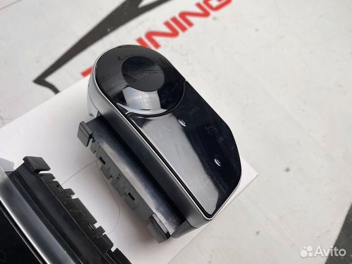 Кнопки рулевого колеса Land Rover Sport