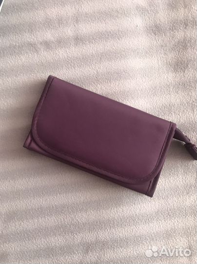 Косметичка для бассейна, пяльца, папка с файлами