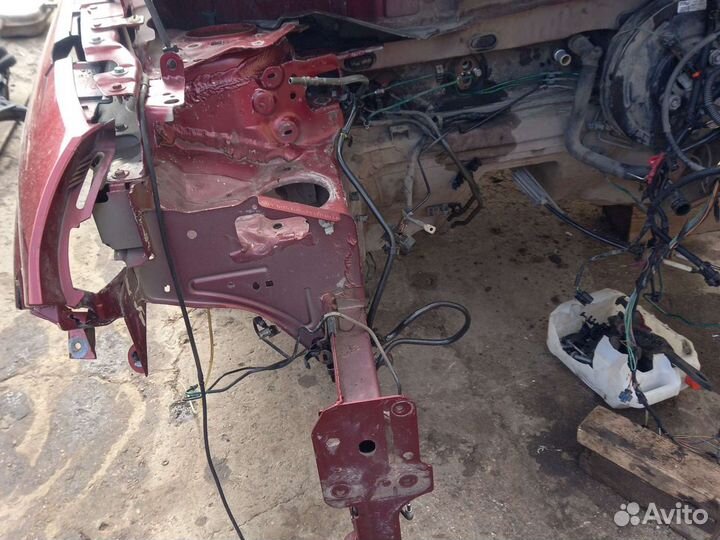 Renault scenic 2 - передняя правая четверть