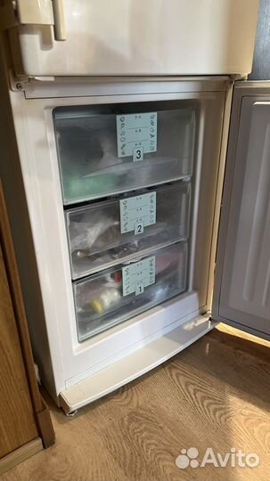 Холодильник liebherr