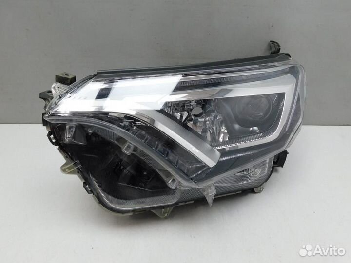Фара левая Toyota RAV4