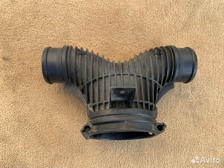 Впускной патрубок Порше Кайен 4.8 Turbo 957