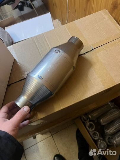 Универсальный металлический катализатор