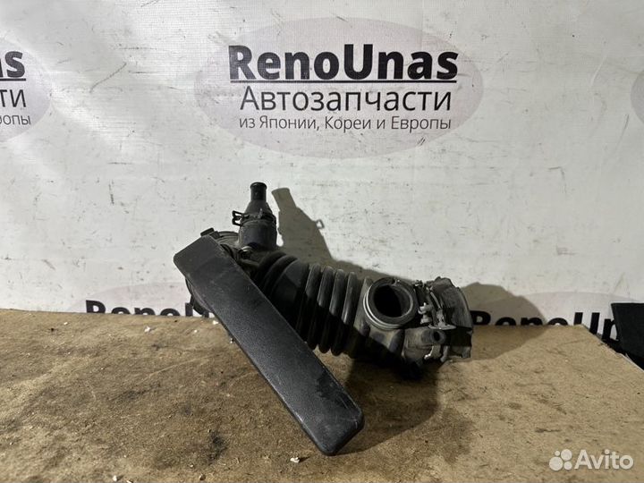 Патрубок воздушного фильтра Toyota Camry 40 2AZ