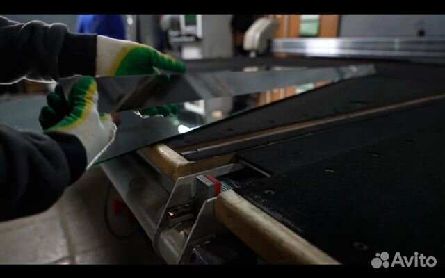 Стеклянные двери на заказ