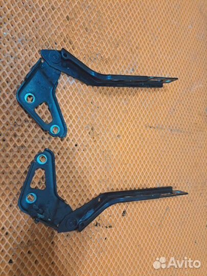 Петли капота Audi Q7 4L BHK 2009