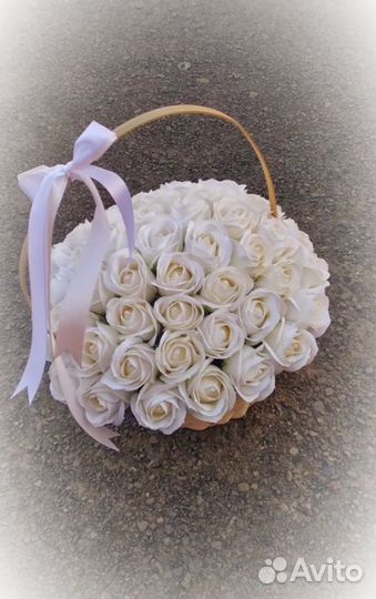 Мыльные розы в корзинах