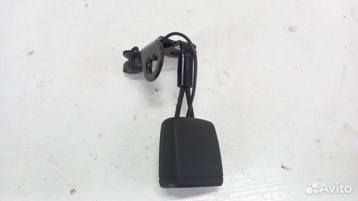 Замок ремня безопасности задний Skoda Octavi A8