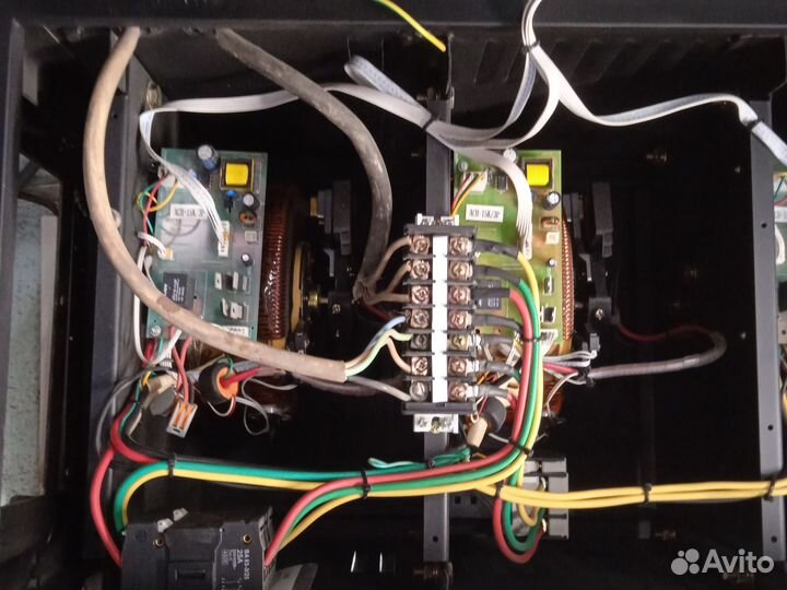 Стабилизатор напряжения трехфазный