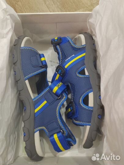 Сандалии Geox 38 новые