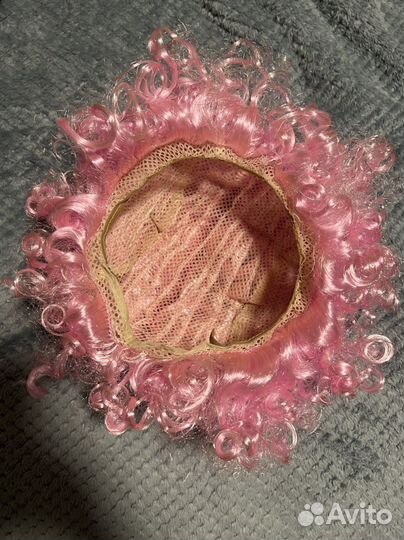 Парик кудрявый розовый